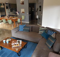 Bay Breeze Holiday Home - Airlie Beach Holiday