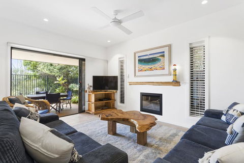 Bayvilla 4 @ The Beach - Airlie Beach Holiday 0