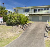 Beach Cottage Forster - Airlie Beach Holiday