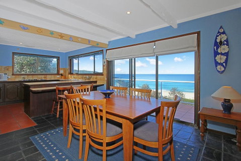 Beach Road 10 Mollymook - Airlie Beach Holiday 2