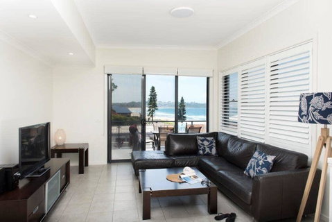 Beachfront 8 - Airlie Beach Holiday 3