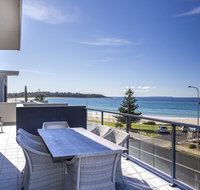 Beachfront Apartment 10 - Airlie Beach Holiday