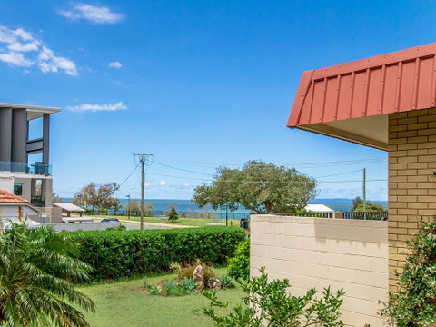 Beachfront Apt With Private Pool - Airlie Beach Holiday 3