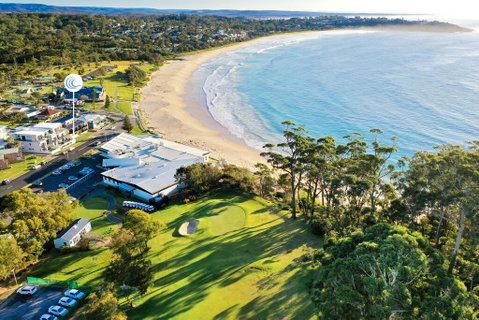 Beachfront One, Mollymook - Airlie Beach Holiday 3