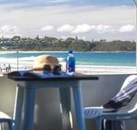 Beachfront One Mollymook - Airlie Beach Holiday