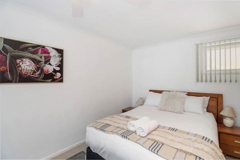 Reel Close! Walk To Everything. Sleeps 6 - Airlie Beach Holiday 3