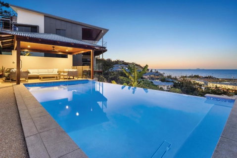 Relax & Daydream At 2 Elementa - Airlie Beach Holiday 0