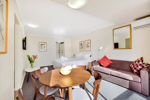Renovated Stylish Studio - Airlie Beach Holiday 1