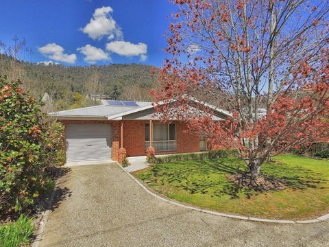 Right In Bright - Airlie Beach Holiday 1