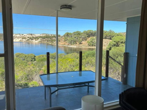 River Panorama Beach House - Airlie Beach Holiday 3
