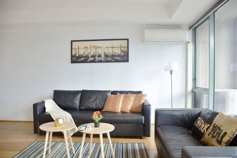 RiverView Spacious 3BR2Bath2Car WifiPoolGym Crown - Airlie Beach Holiday 0