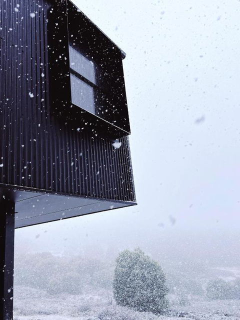 Roam Merrijig - Luxury Stay With Mountain Views - Foothills Of Mt Buller - Airlie Beach Holiday 3