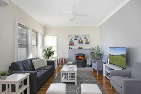 Ronelle Cottage - Airlie Beach Holiday 1