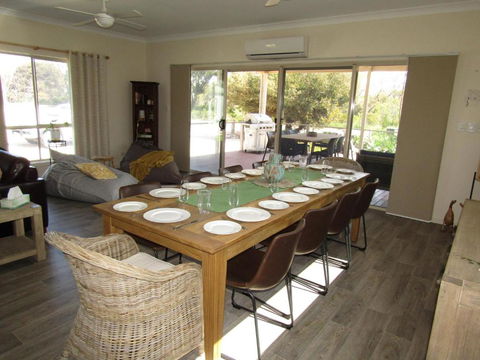Royston Retreat - Airlie Beach Holiday 3