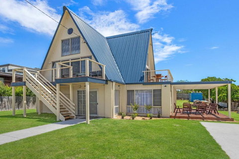 Rye Beach Chalet And Loft - Airlie Beach Holiday 2