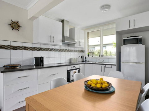 Rye Beachfront Gem - Airlie Beach Holiday 1