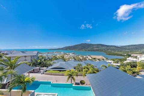 Sails On The Sea - Club Wyndham - Airlie Beach Holiday 0