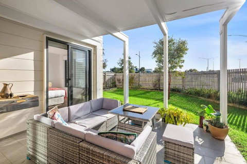 Saltbush By The Park - Airlie Beach Holiday 2