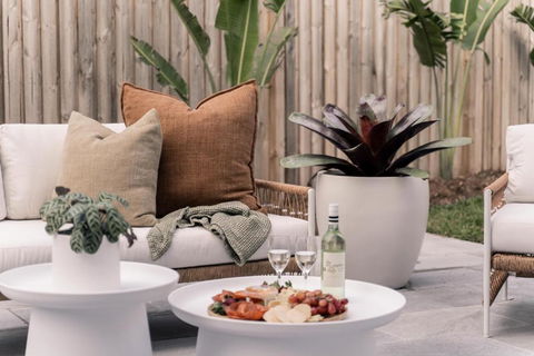 SALTY PALMS By The Sea - TWO - Airlie Beach Holiday 3