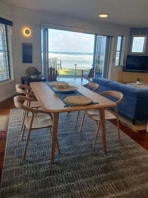 Sanbah-Surf, Views, Beach - Airlie Beach Holiday 2