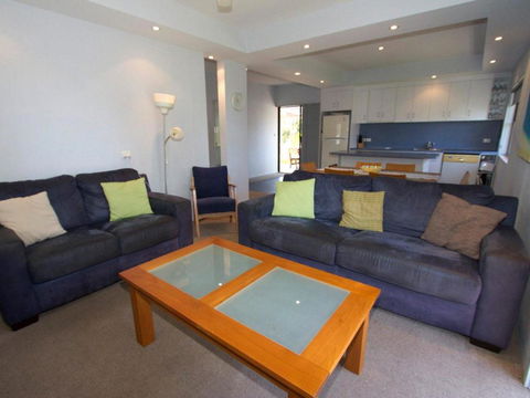 Sandcastle 7 With WiFi - Airlie Beach Holiday 1