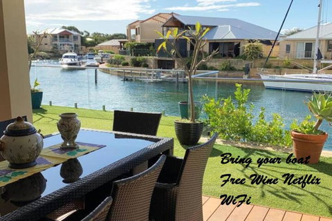 Sandpiper Island Tranquil Waterfront Views & Jetty - Airlie Beach Holiday 0