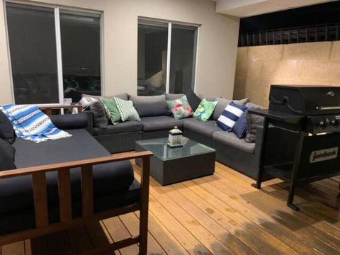 Sandpiper Island Tranquil Waterfront Views & Jetty - Airlie Beach Holiday 3