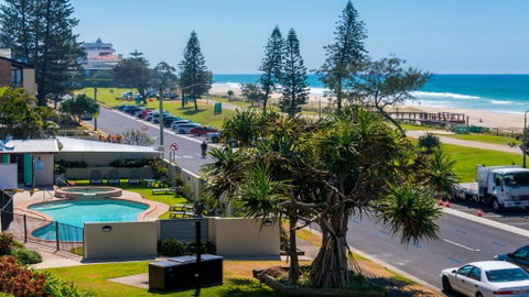 Sandrift Beachfront Apartments - Airlie Beach Holiday 1