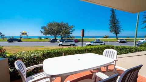 Sandrift Beachfront Apartments - Airlie Beach Holiday 3