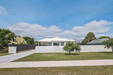 Tamar Valley Luxury Retreat - Airlie Beach Holiday 1