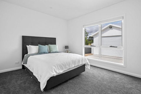 Tamar Valley Luxury Retreat - Airlie Beach Holiday 3