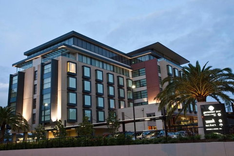The Gateway Inn, Newcastle - Airlie Beach Holiday 0