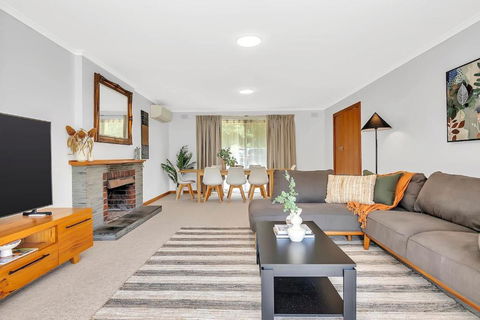 The Glenalvie - Sprawling Serenity In Adelaide Hills - Airlie Beach Holiday 2