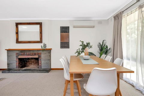 The Glenalvie - Sprawling Serenity In Adelaide Hills - Airlie Beach Holiday 3