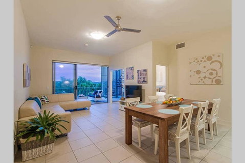 Beachside Penthouse With 360views - Airlie Beach Holiday 0