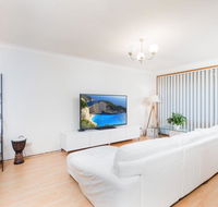 Beautiful Home Norwest of Sydney - Airlie Beach Holiday