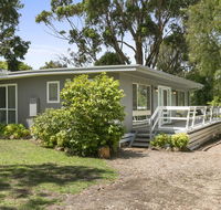 BEAUTY AND THE PEACE - INLET SIDE - Airlie Beach Holiday