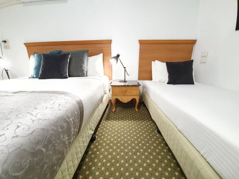 Bell Motel - Airlie Beach Holiday 1