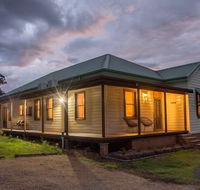 Bernstein Estate - Airlie Beach Holiday