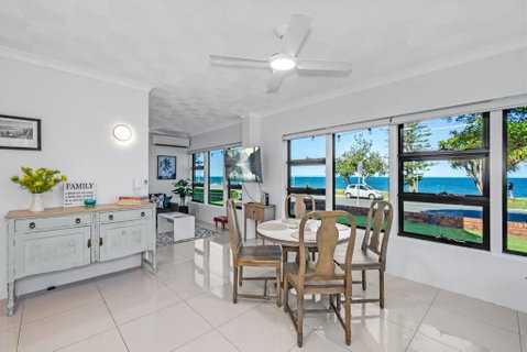 Waterfront Bliss In Margate - 30 Min From Brisbane - Airlie Beach Holiday 0