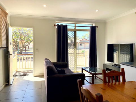 Western Heritage Motor Inn - Airlie Beach Holiday 1