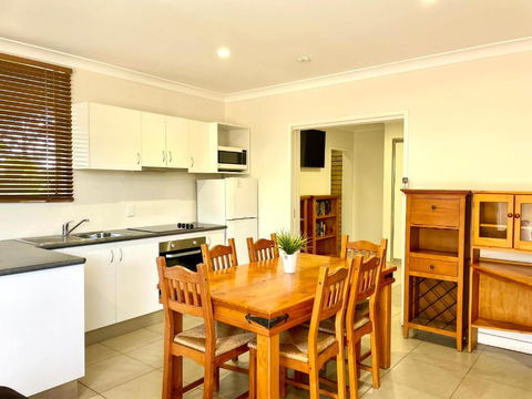 Western Heritage Motor Inn - Airlie Beach Holiday 2