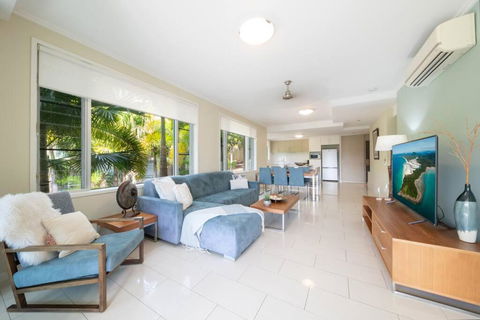 Whitsundays Ocean & Rainforest Views Airlie Beach - Airlie Beach Holiday 0