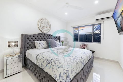 Zenhouse: Stylish Muirhead Home Near Park/Hospital - Airlie Beach Holiday 3