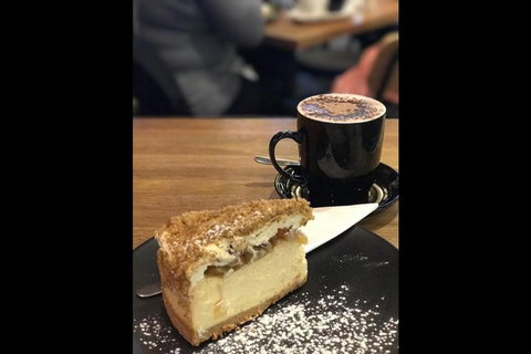 Adelaide City Highlights With Hahndorf And Mt. Lofty - Airlie Beach Holiday 1