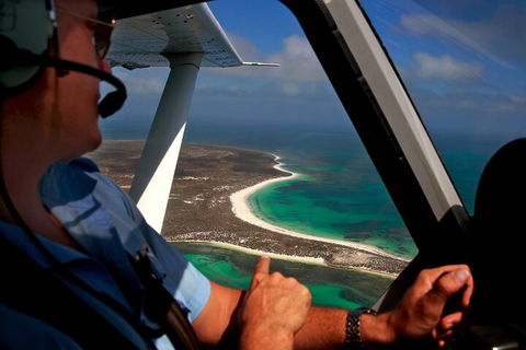 Abrolhos Islands Fixed-Wing Scenic Flight - Airlie Beach Holiday 0