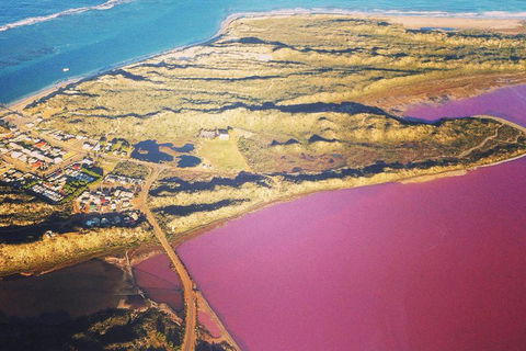 70-minute Pink Lake Scenic Flight - Airlie Beach Holiday 1