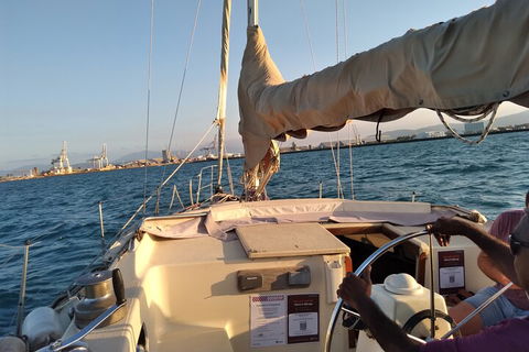 Townsville Small Group Early Morning Sailing Cruise Boat Tour Charter Hire - Airlie Beach Holiday 3