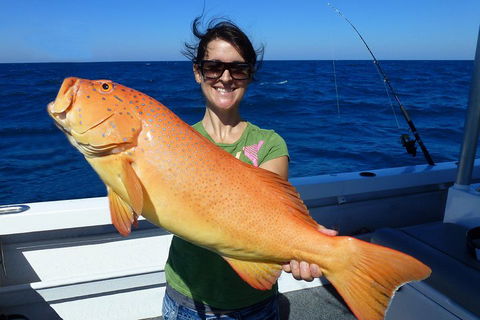 Full Day Fishing Charter - Airlie Beach Holiday 4
