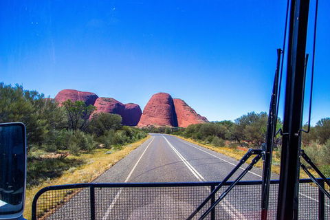 Ayers Rock Day Trip From Alice Springs Including Uluru, Kata Tjuta And Sunset BBQ Dinner - Airlie Beach Holiday 2